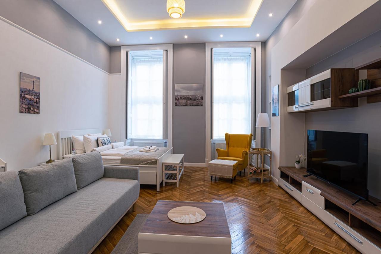Joy Apartments On Kiraly Street Budapest Exterior foto
